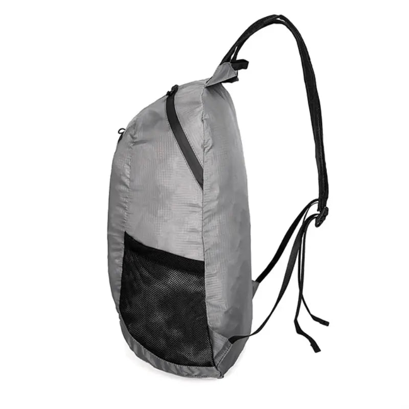 Sac à Dos Randonnée Ultra Léger gros plan côté - Rose - Vert - Orange - Noir - Bleu Marine - Gris