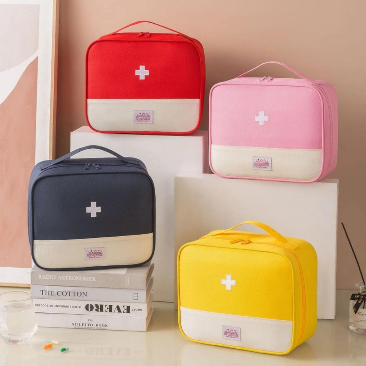 trousse pharmacie voyage scolaire - Jaune - Rouge - Rose - Bleu